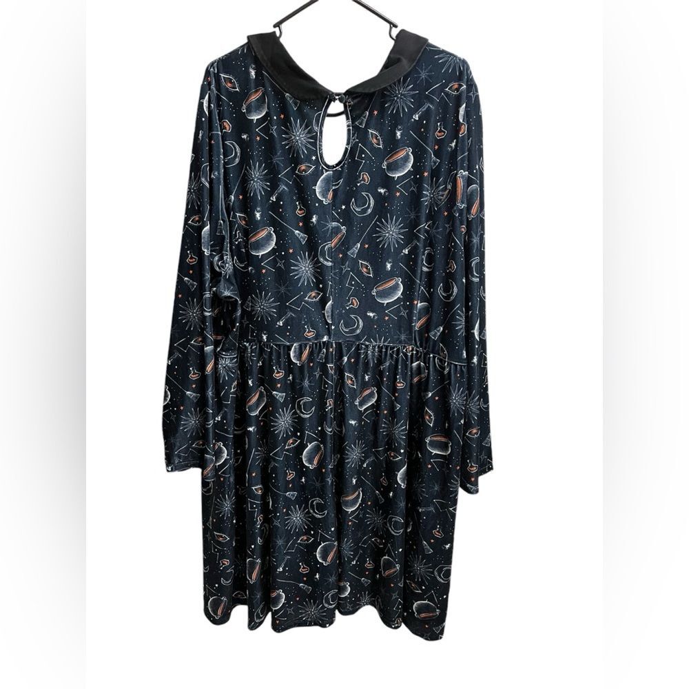 Hot Topic Plus Size Velvet Disney Hocus Pocus Symbols Collar Dress SZ 5X Witchy - Picture 4 of 5